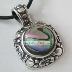 Qingdao Seashell Shinning collier