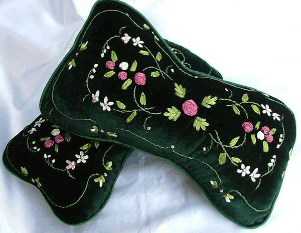中国の手作りの刺繍の車の枕