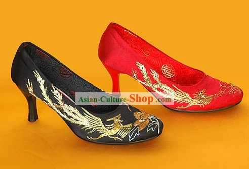 Classique chinoise à la main et brodé Dragon et Phoenix Haute talon chaussures de mariage
