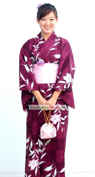 Tradicionais Roxo florido Handbag Kimono japonês e Geta Conjunto completo
