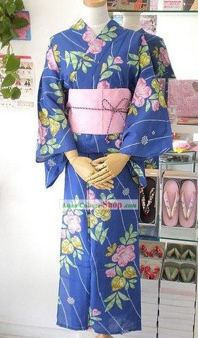 Tradicional azul bolso floral kimono japonés y Set Geta completa