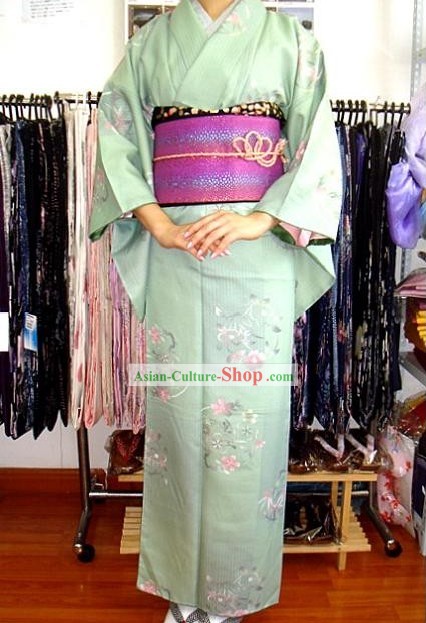 Kimono japonés tradicional romántica luz azul y cinturón conjunto completo