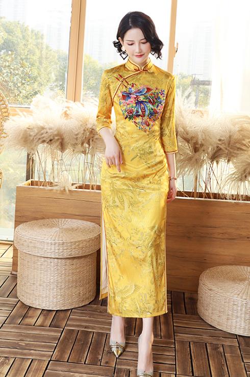 중국어 클래식 골든 피오니 웨딩 드레스