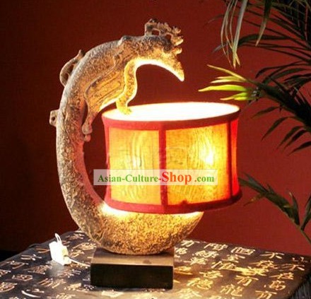 Traditional Chinese Lantern main de pierre Phoenix