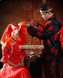 Suprema cinese tradizionale Wedding Clothing 2 set completi per la sposa e sposo