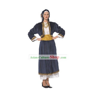 キクラデス女性伝統的なギリシャのダンスの衣装