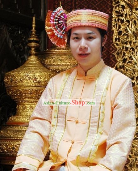 남성을위한 태국 전통 블라우스 옷입히기 완료 설정