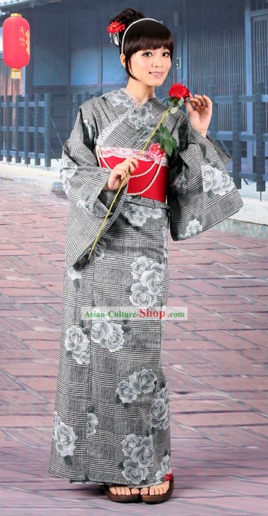 Traditionelle japanische Yutaka Kimono Obi und Geta Sandal Komplett-Set für Damen