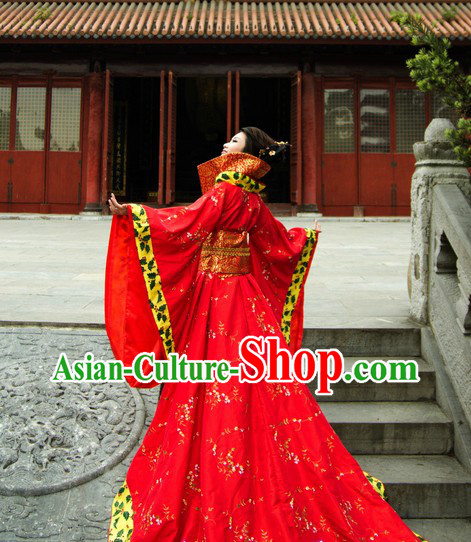 Ancient Chinese Tang Dynasty High Collar Wedding Dress with Long Tail