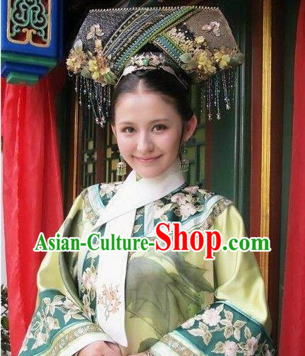 The Empress of China Qing Dynasty Clothing