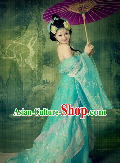 Ancient Chinese Tang Dynasty Beauty Blue Clothes and Accessories for Women