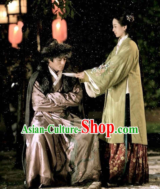 Chinese Ancient Ming Dynasty Noblewoman Clothing and Hair Jewelry Complete Set for Women