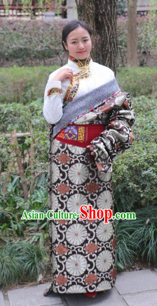Chinese Traditional Tibetan Robe Minority Costume Zang Nationality Clothing for Women