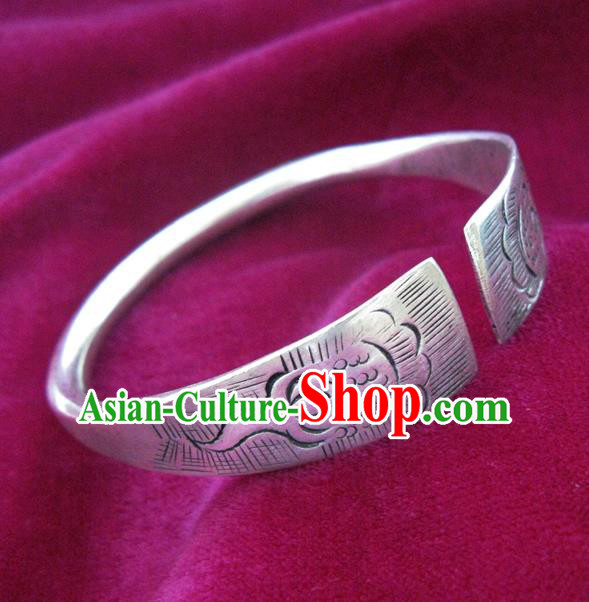 Handmade Chinese Miao Nationality Carving Bracelet Traditional Hmong Sliver Bangle for Women