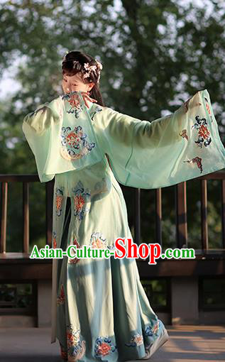 Chinese Ming Dynasty Costume Ancient Princess Embroidered Butterfly Peony Green Cloak for Women