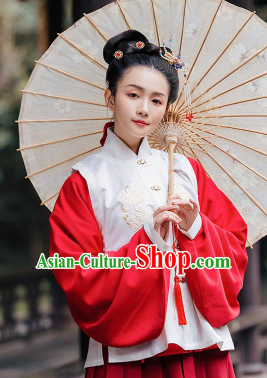 Traditional Chinese Ming Dynasty Costume Embroidered White Vest for Rich Women