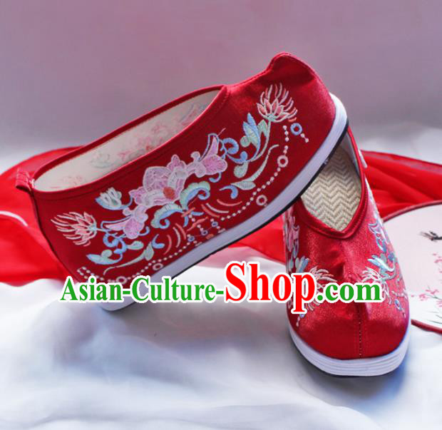 Asian Chinese Traditional Beijing Opera Embroidered Chrysanthemum Red Shoes Ancient Princess Shoes Hanfu Shoes for Women