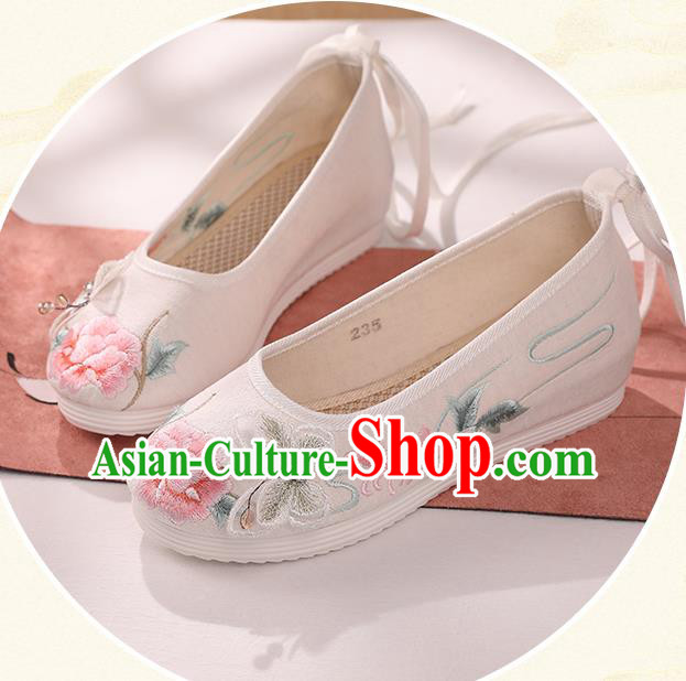 Top China Handmade National Shoes Embroidered Butterfly Peony Shoes Traditional Hanfu White Cloth Shoes
