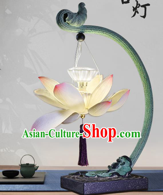 China Handmade Resin Lotus Table Lamp Desk Lantern Traditional Home Decorations