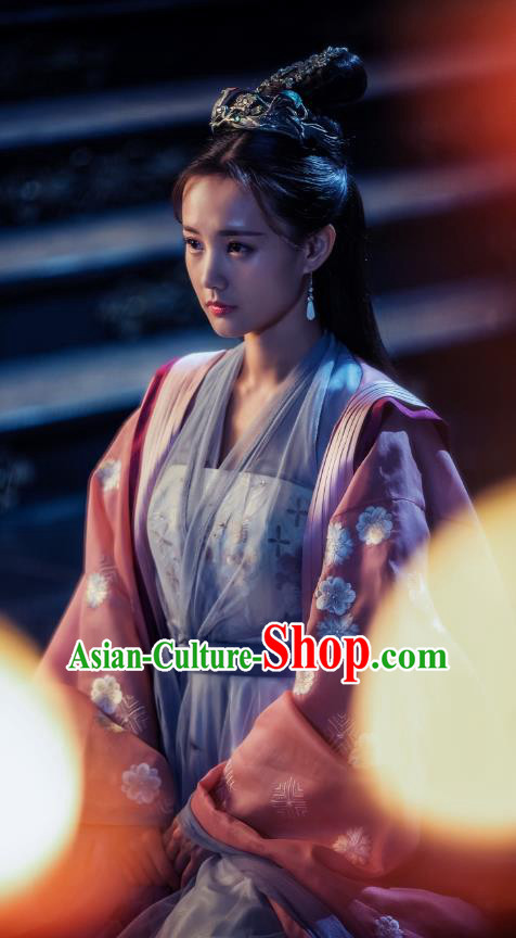 Chinese Ancient Courtesan Historical Television Bloody Romance Wan Mei Hanfu Dress and Headpiece for Women