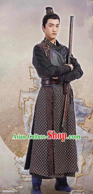 Chinese Drama The Love By Hypnotic Ancient Swordsman Diwu Cheng Historical Costume and Headwear for Men