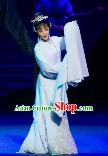 Chinese Shaoxing Opera Actress Hua Tan Apparels Costumes and Headpieces The Story of Goddess Yue Opera Young Lady Dress Garment